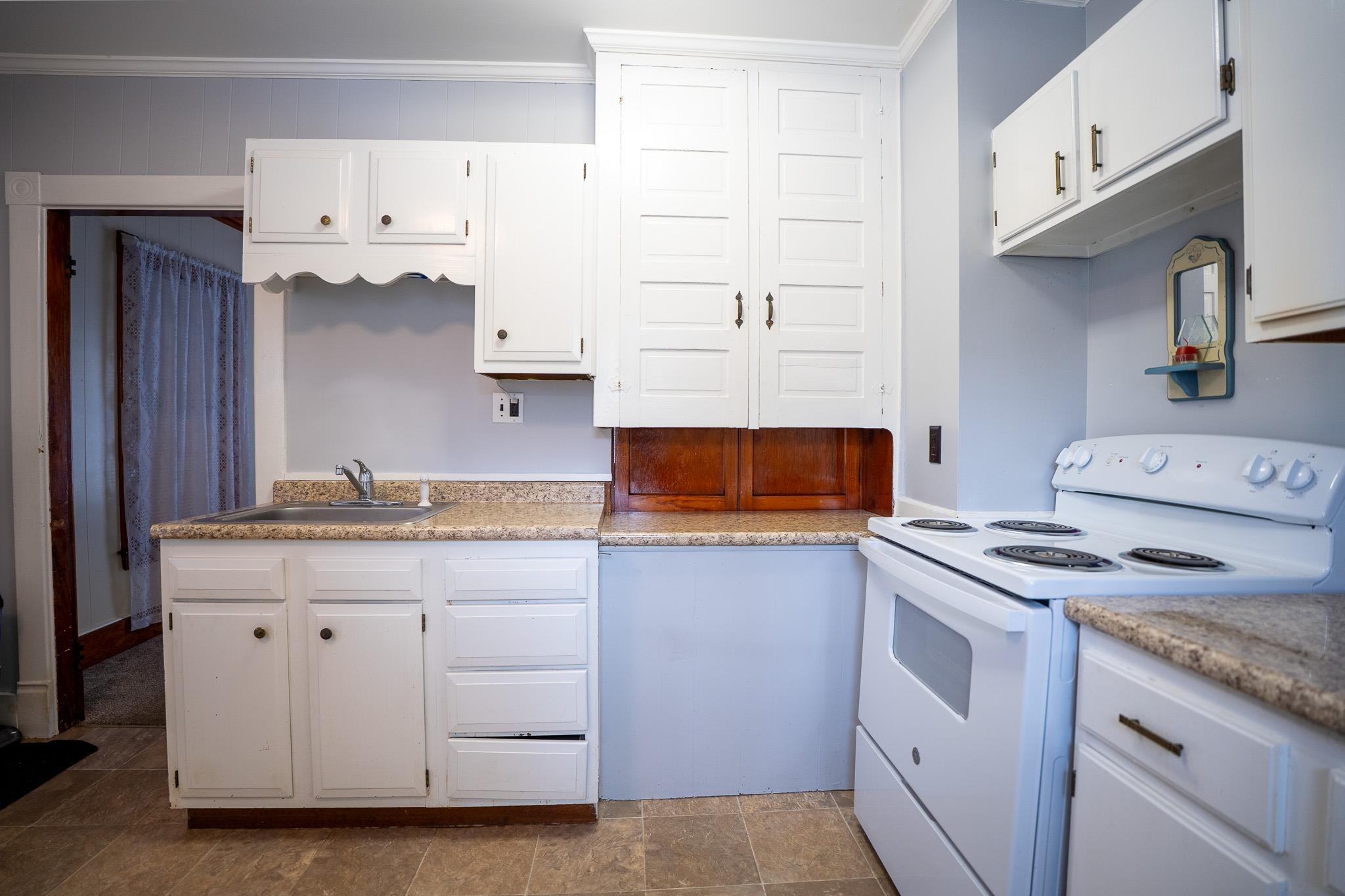 115 Green Street St. Johnsbury, VT 05819 - Photo 5 of 29