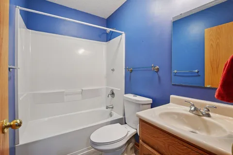 $385,000 | 1477 Creekside Drive, Waconia, MN 55387