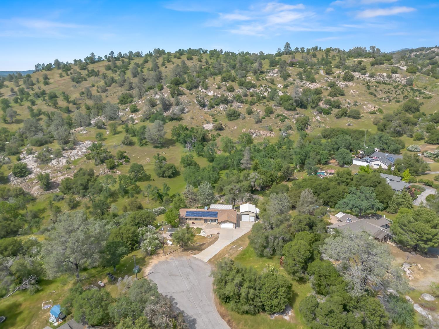 31173 Moccassin Way Coarsegold, CA 93614 - Photo 41 of 48 a view of a city
