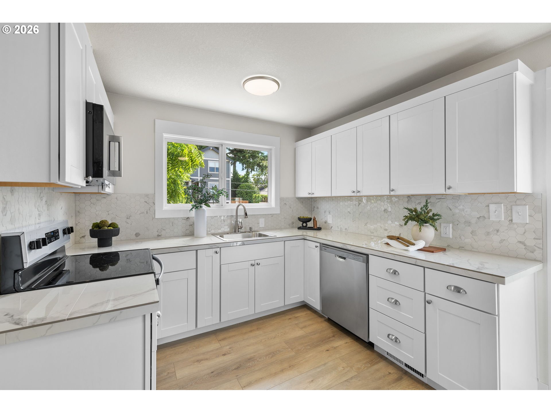 807 Northeast 74th Avenue Portland, OR 97213 - Photo 13 of 24