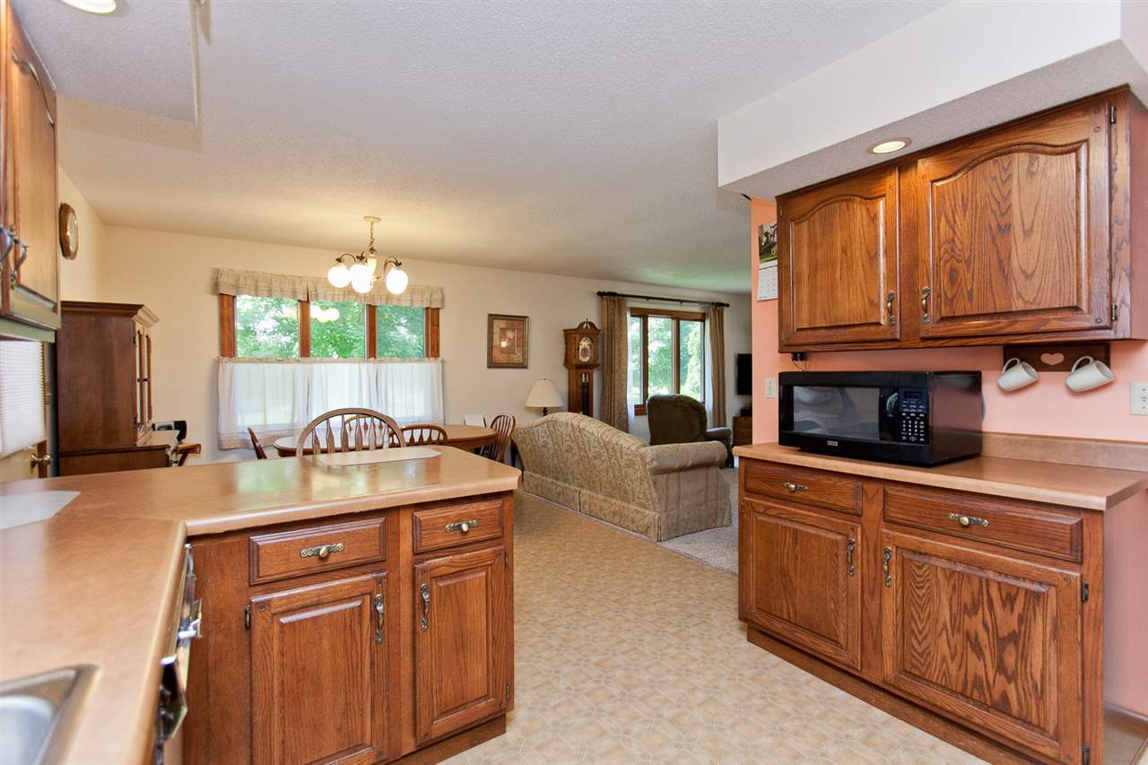 210 Hilltop Road Southwest Swisher, IA 52338 - Photo 14 of 35 Gallery Image 14