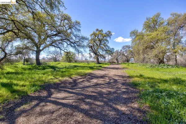 $2,350,000 | 16642 Hickory Avenue, Patterson, CA 95363