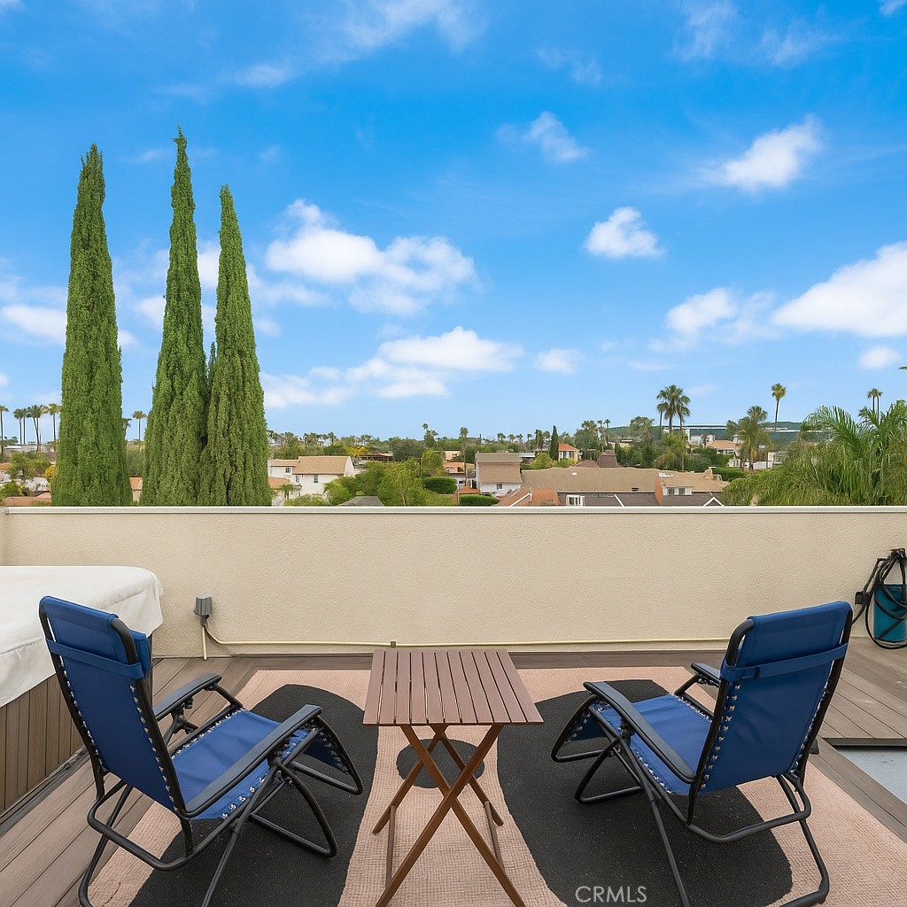 432 South Hamel Road, Unit 302 Los Angeles, CA 90048 - Photo 15 of 21 a view of a terrace with furniture