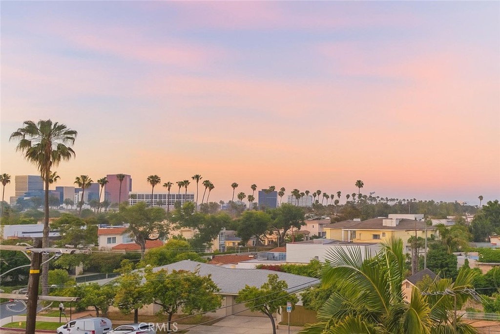 432 South Hamel Road, Unit 302 Los Angeles, CA 90048 - Photo 16 of 21 a view of a city