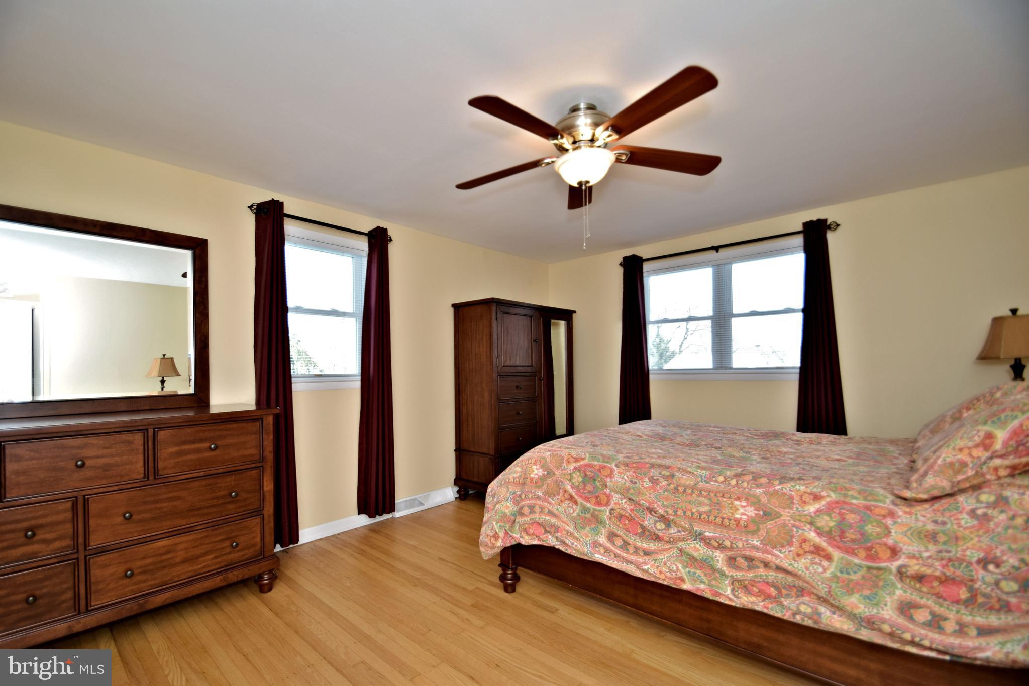 22 Red Oak Road Oreland, PA 19075 - Photo 16 of 29 Main Bedroom