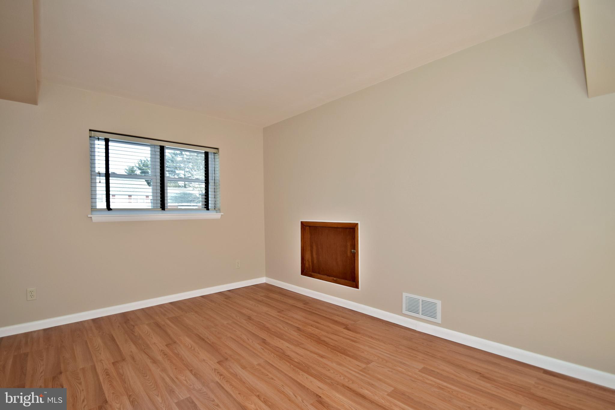 22 Red Oak Road Oreland, PA 19075 - Photo 23 of 29 Bedroom 4 or Rec Room