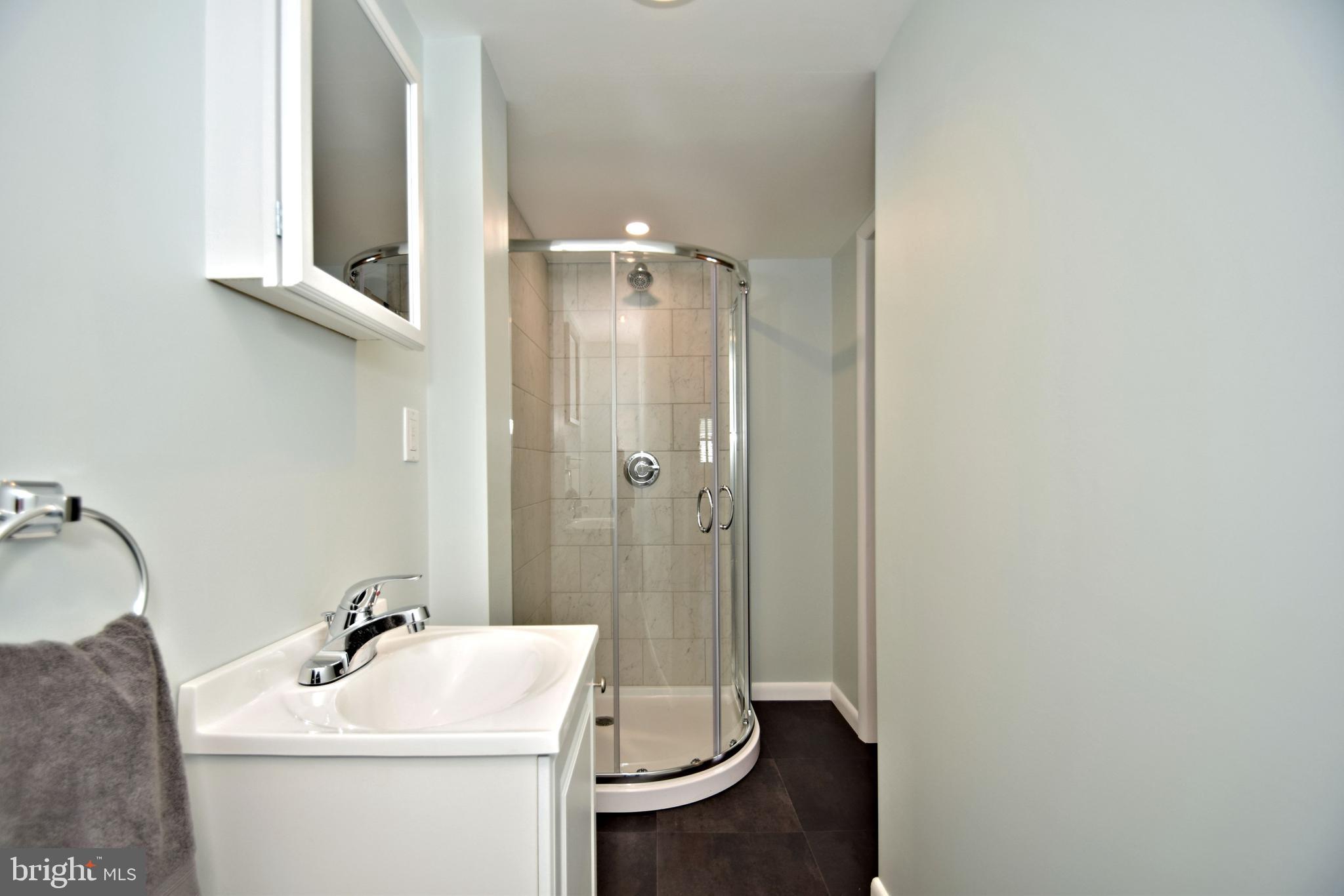 22 Red Oak Road Oreland, PA 19075 - Photo 24 of 29 Bathroom