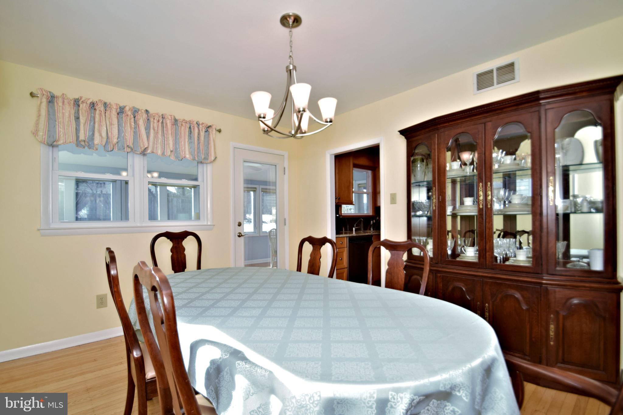 22 Red Oak Road Oreland, PA 19075 - Photo 5 of 29 Dining Room