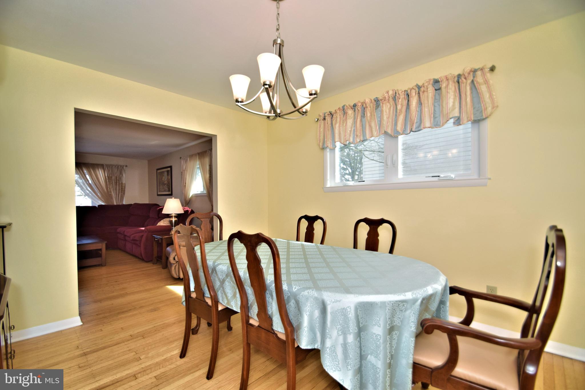 22 Red Oak Road Oreland, PA 19075 - Photo 7 of 29 Dining Room