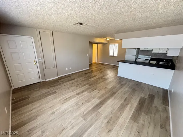 $1,095 | 6940 Hopkins Drive, Unit D, Las Vegas, NV 89156