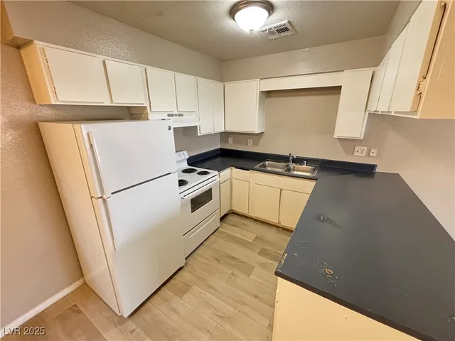 $1,095 | 6940 Hopkins Drive, Unit D, Las Vegas, NV 89156