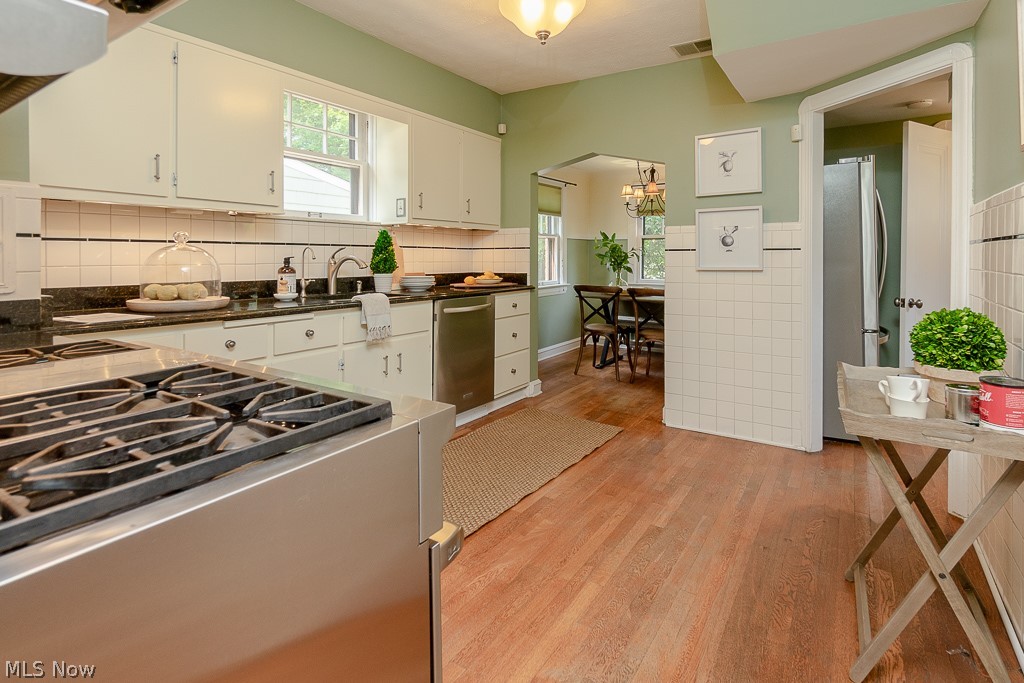 2584 Eaton Road Cleveland, OH 44118 - Photo 16 of 31 Gallery Image 16