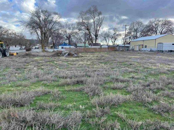 $60,000 | 465 11th Street North, Vale, OR 97918