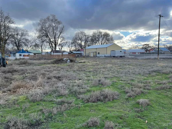 $60,000 | 465 11th Street North, Vale, OR 97918