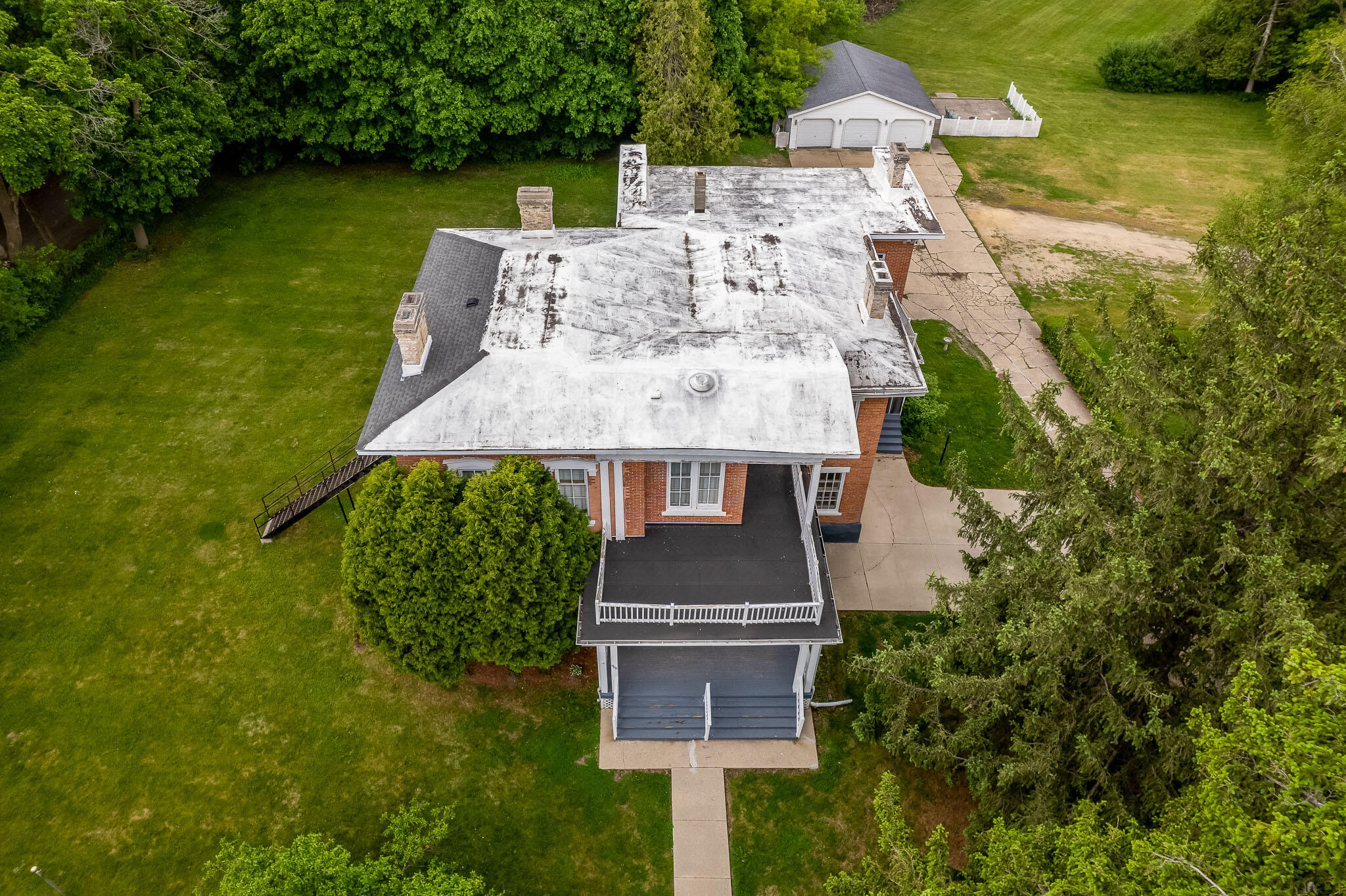 965 Racine Street Delavan, WI 53115 - Photo 4 of 87 965Racine-02