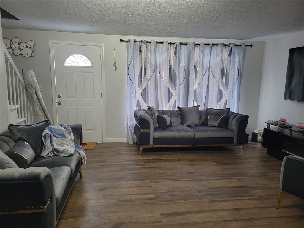 35 Genesee Street, Unit E Worcester, MA 01603 - Photo 4 of 30