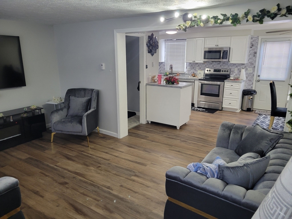 35 Genesee Street, Unit E Worcester, MA 01603 - Photo 7 of 30