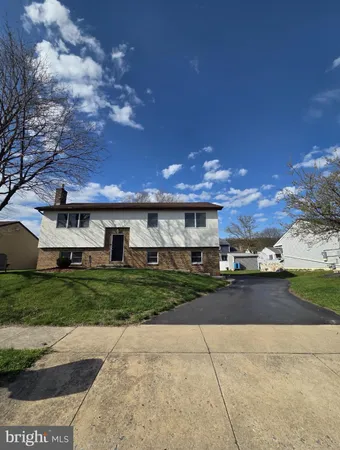 $390,000 | 908 Blue Gate Lane, Sinking Spring, PA 19608