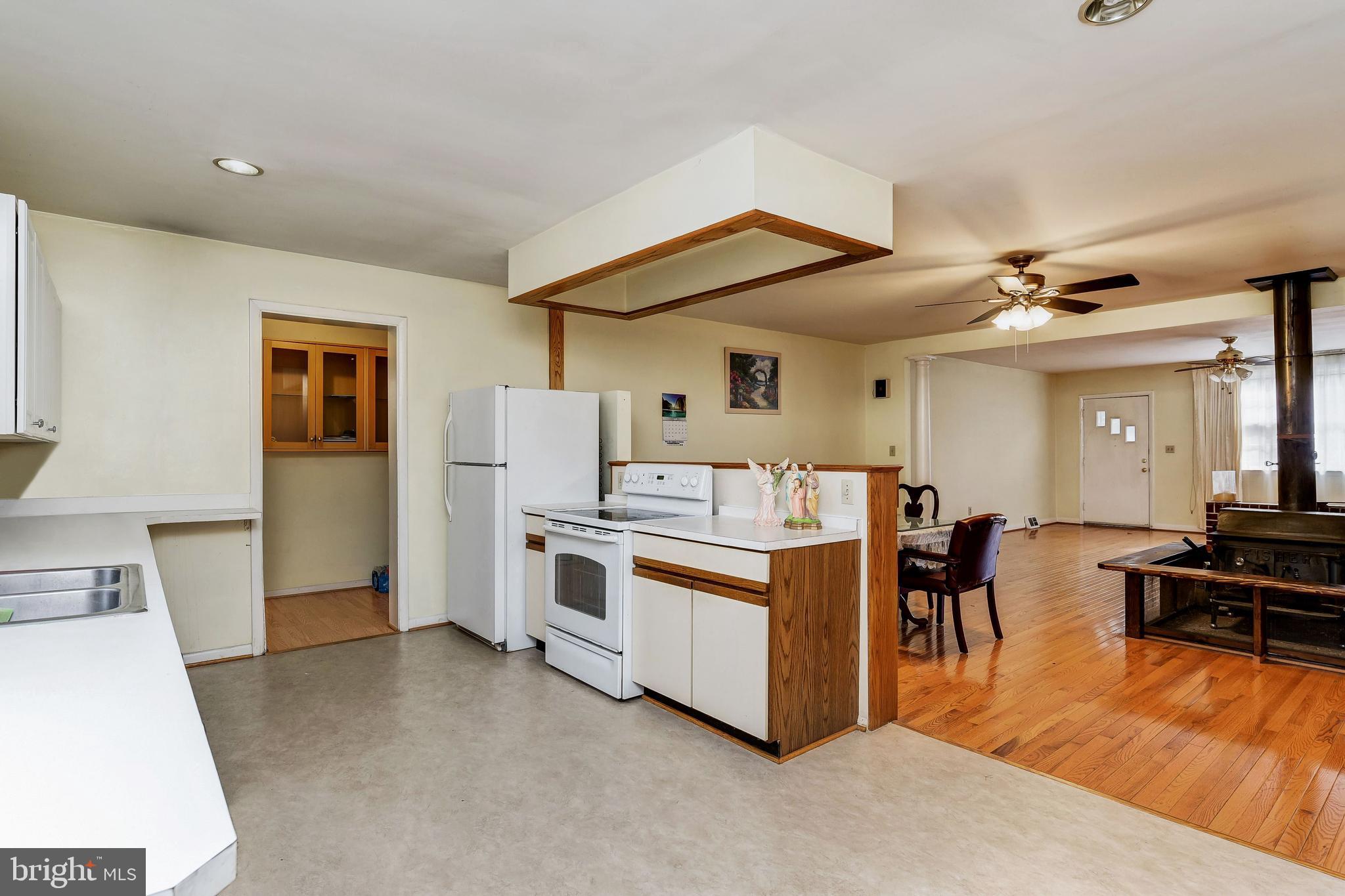 8048 Telegraph Road Severn, MD 21144 - Photo 9 of 27 Kitchen