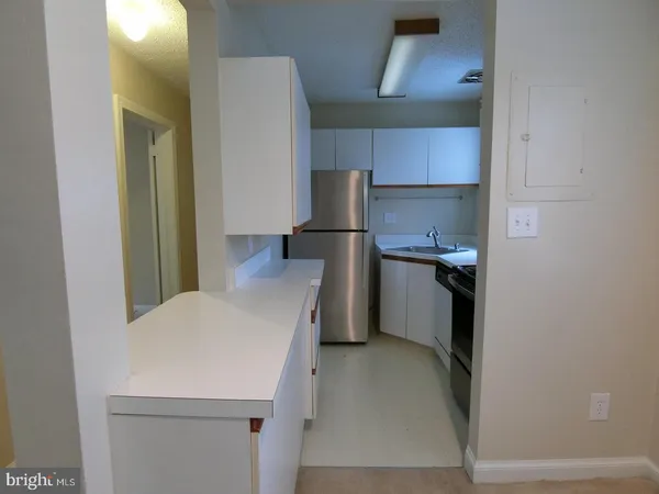$1,875 | 1734 West Abingdon Drive, Unit 202, Alexandria, VA 22314