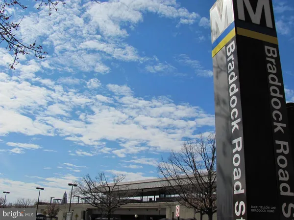 $1,875 | 1734 West Abingdon Drive, Unit 202, Alexandria, VA 22314