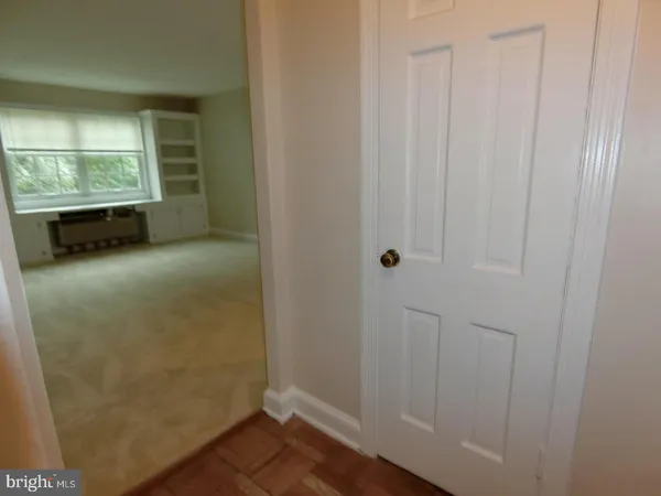 $1,875 | 1734 West Abingdon Drive, Unit 202, Alexandria, VA 22314