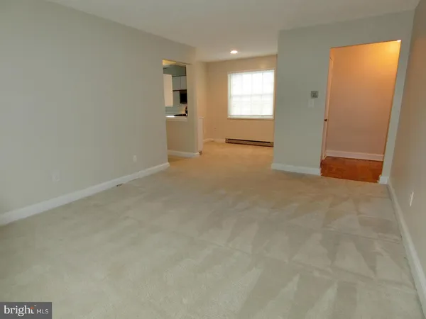 $1,875 | 1734 West Abingdon Drive, Unit 202, Alexandria, VA 22314