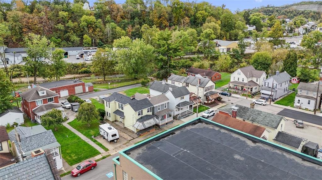 519 3rd Avenue Carnegie, PA 15106 - Photo 31 of 36 an aerial view of a house with a garden