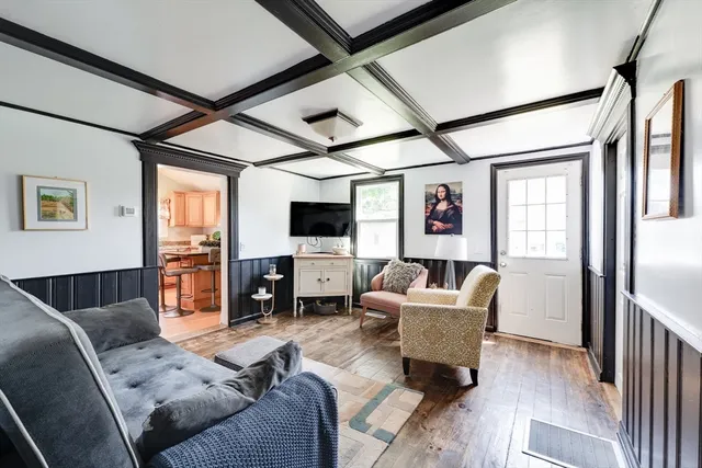 $334,900 | 30 Chestnut Street, West Springfield, MA 01089