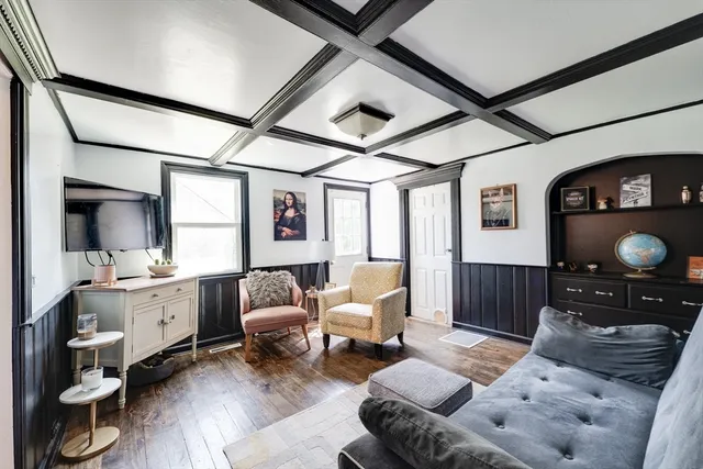 $334,900 | 30 Chestnut Street, West Springfield, MA 01089