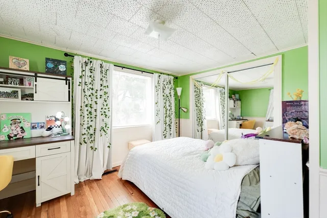 $334,900 | 30 Chestnut Street, West Springfield, MA 01089