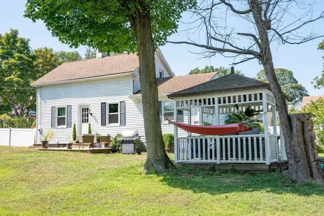 $334,900 | 30 Chestnut Street, West Springfield, MA 01089