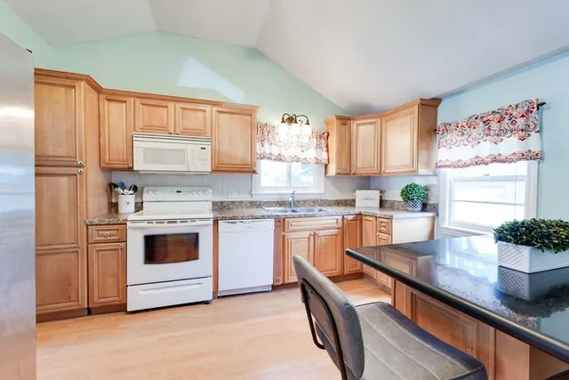 $334,900 | 30 Chestnut Street, West Springfield, MA 01089