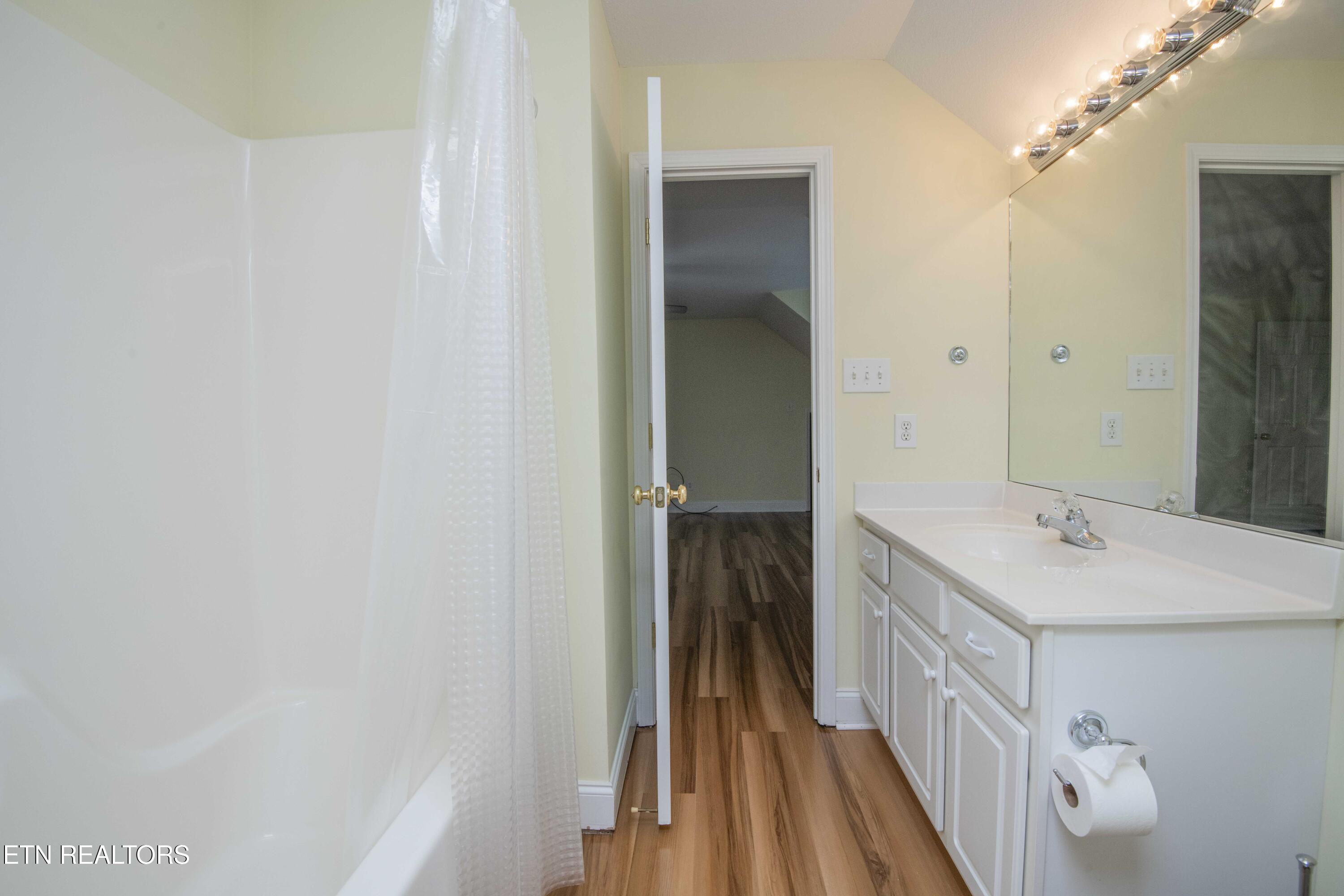 552 Windham Hill Road Knoxville, TN 37934 - Photo 54 of 60 third bath_1