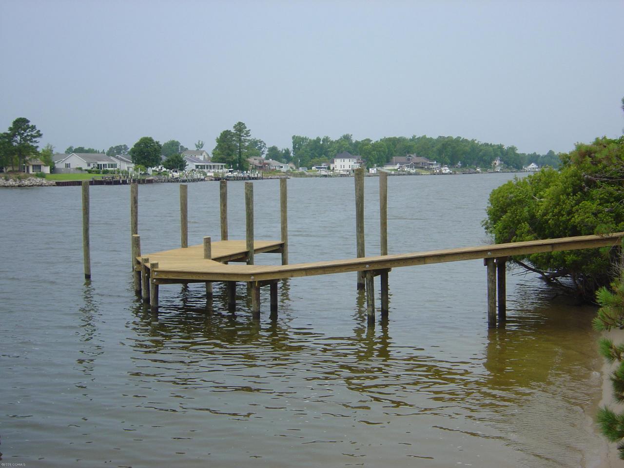 Tbd Old Stanton Road Beaufort, NC 28516 - Photo 1 of 2 Dock