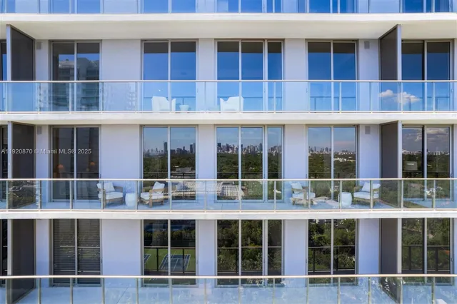 a view of an apartment building