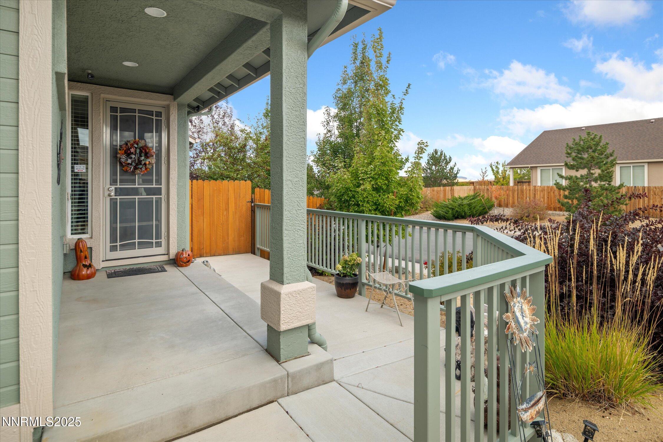 7595 Jonquil Court Reno, NV 89506 - Photo 3 of 30 4