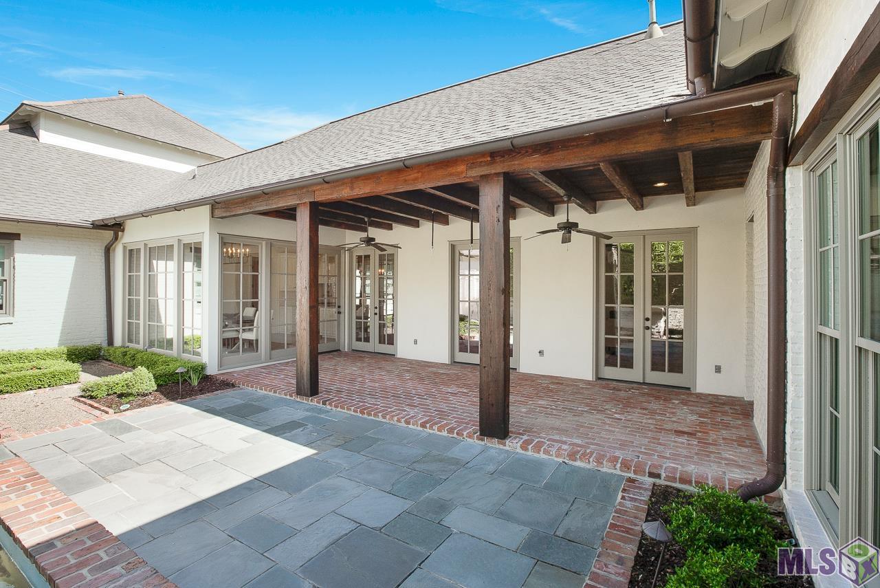 7706 Lane's End St. George, LA 70810 - Photo 33 of 37 Gorgeous Back Patio
