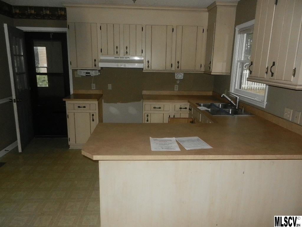 1710 Magnum Road Hickory, NC 28602 - Photo 8 of 11 Gallery Image 8