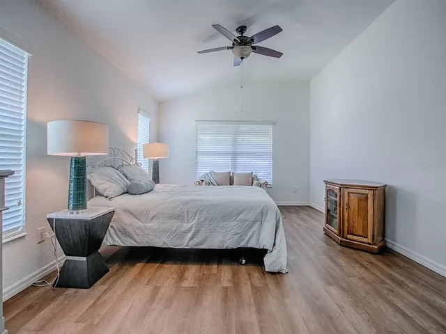 $299,900 | 10010 Lake Miona Way, Oxford, FL 34484