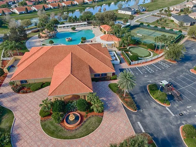 $299,900 | 10010 Lake Miona Way, Oxford, FL 34484