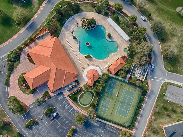 $299,900 | 10010 Lake Miona Way, Oxford, FL 34484