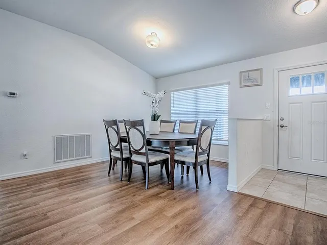 $299,900 | 10010 Lake Miona Way, Oxford, FL 34484