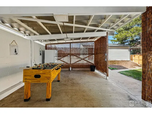 a picture of a bathroom
