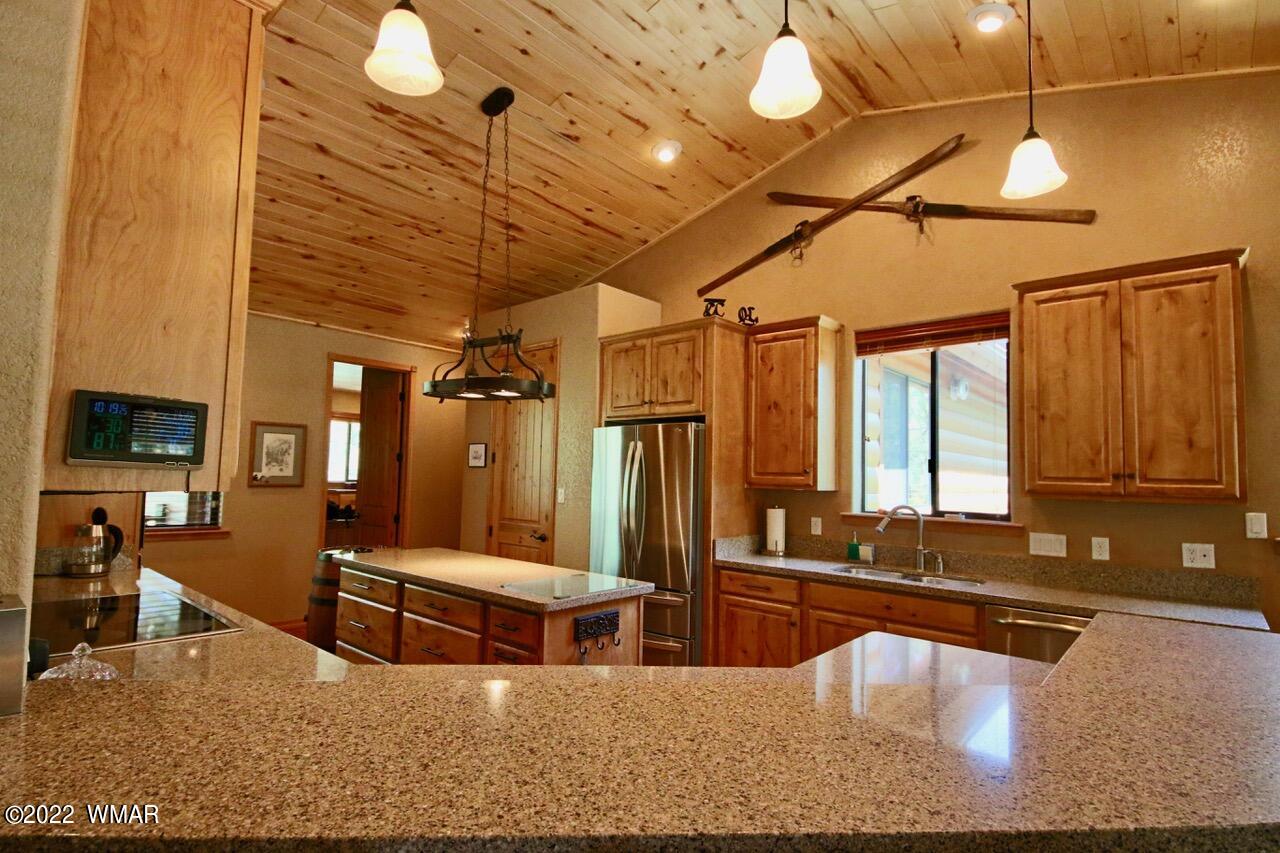 2769 Canyon Ridge Road Overgaard, AZ 85933 - Photo 12 of 92