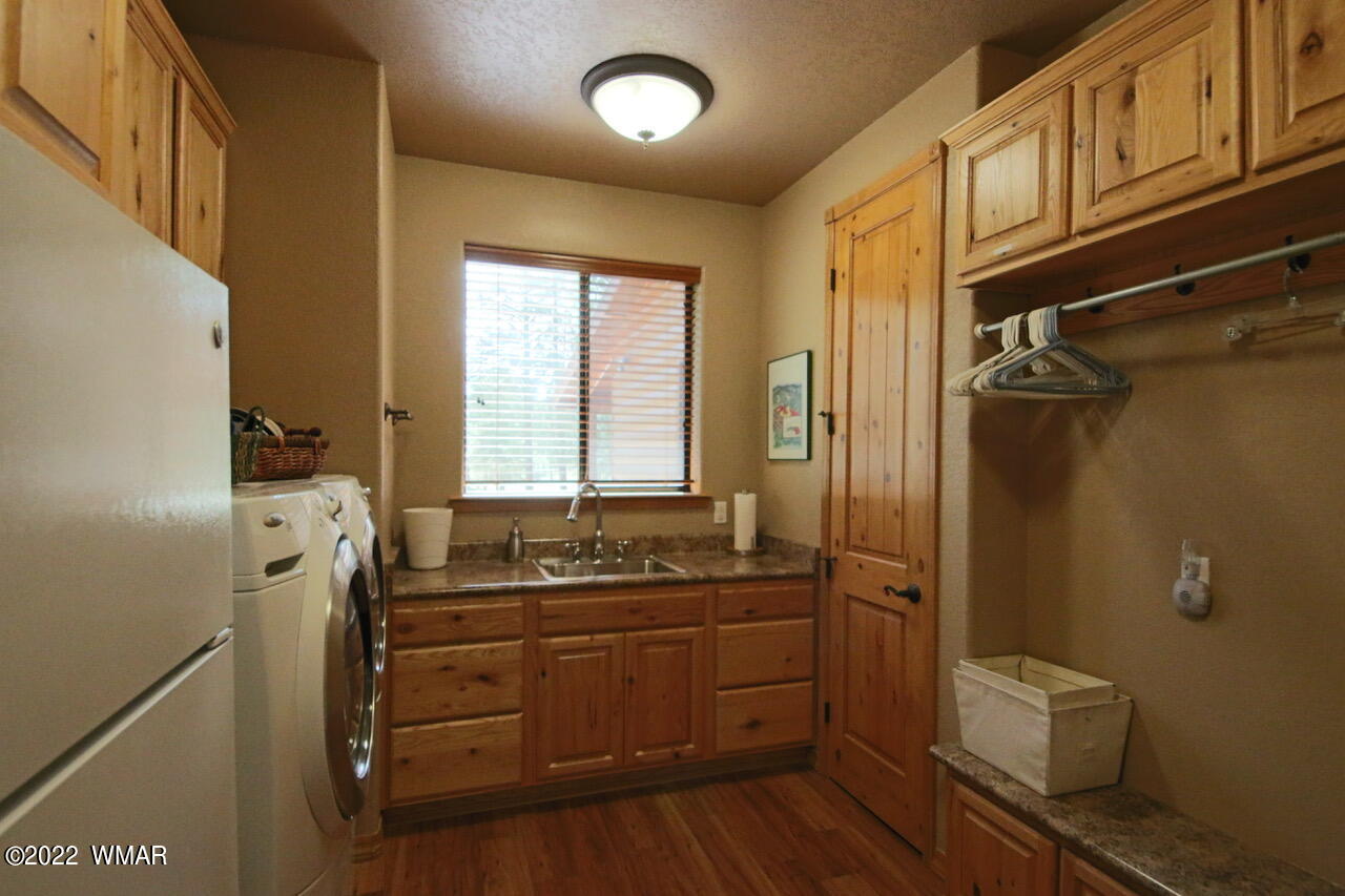 2769 Canyon Ridge Road Overgaard, AZ 85933 - Photo 45 of 92
