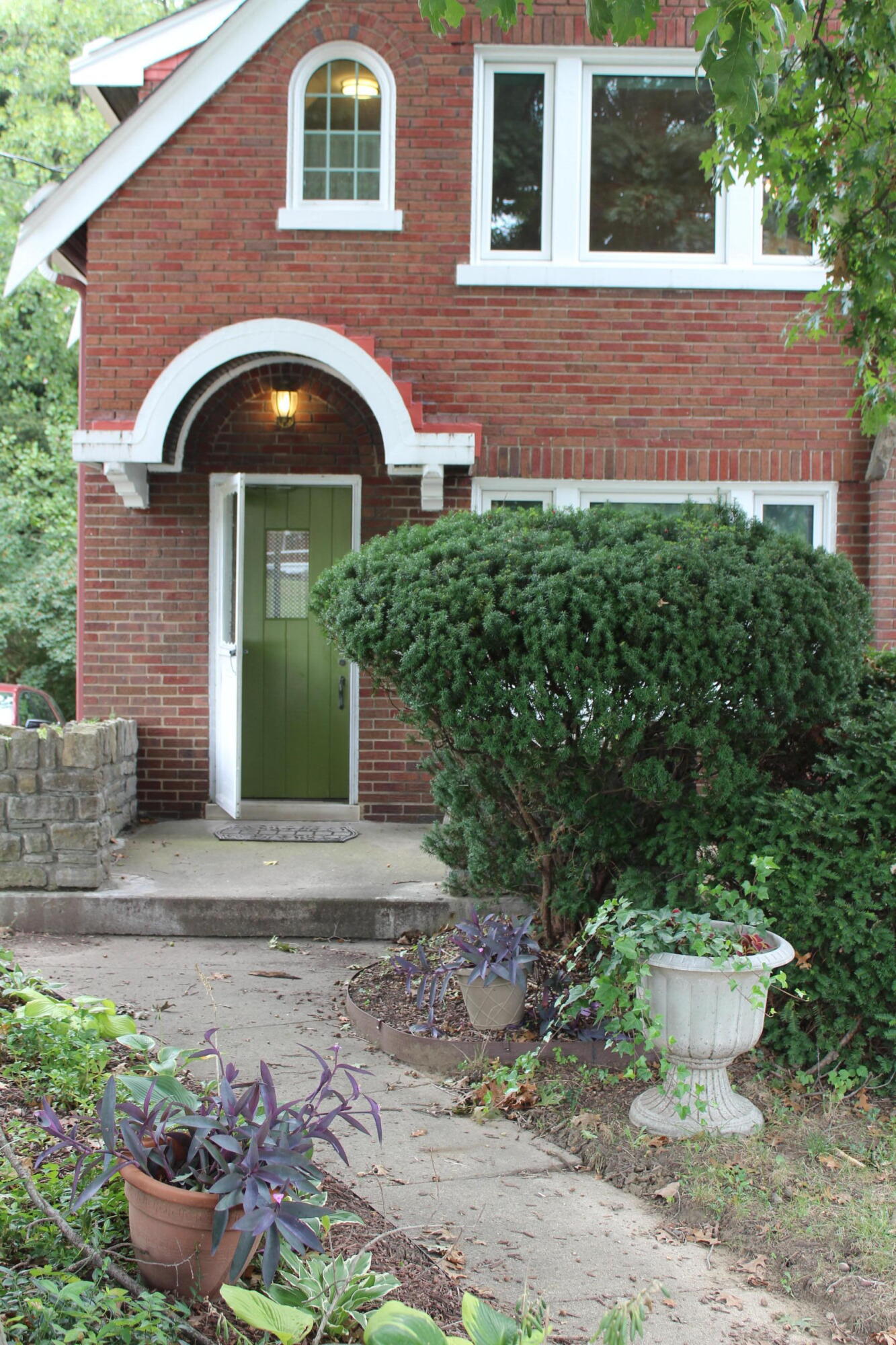 43 Wilson Road Newport, KY 41071 - Photo 2 of 31