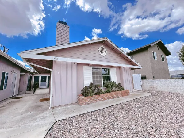$1,900 | 942 Barbara Lane, Pomona, CA 91767