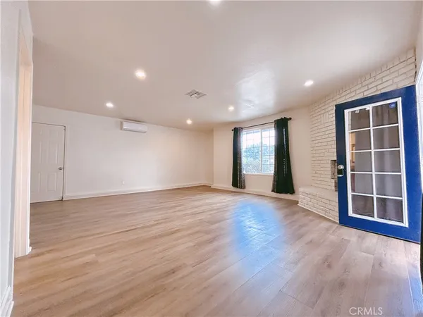 $1,900 | 942 Barbara Lane, Pomona, CA 91767