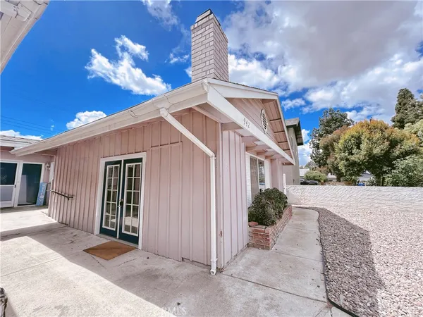$1,900 | 942 Barbara Lane, Pomona, CA 91767
